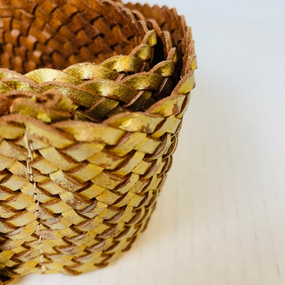 Fossil Leather Belt Metallic Gold Woven Braided Wide Womens Size M Twist Preppy - Picture 4 of 12